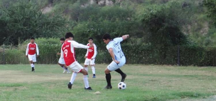 Clásico Colonial en Futbol Jueves 