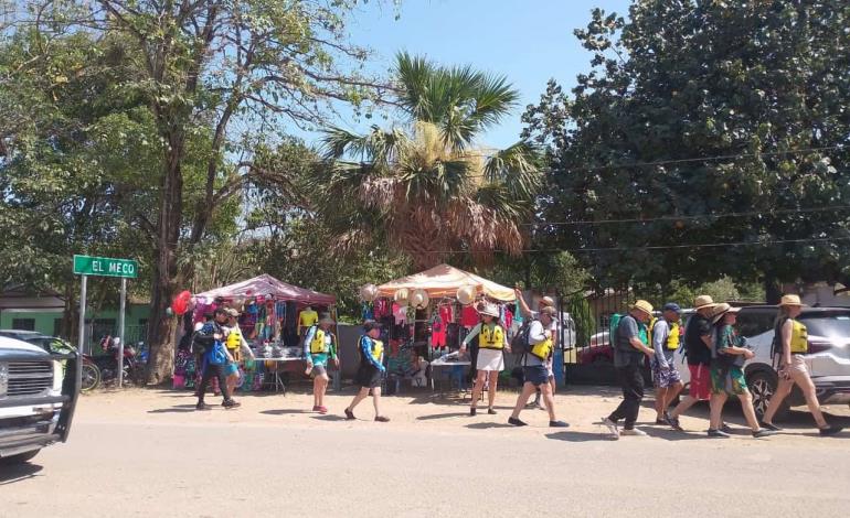 Protestan contra Andrés Martínez