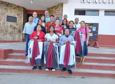 Entrega de uniformes a la escolta del Ayuntamiento