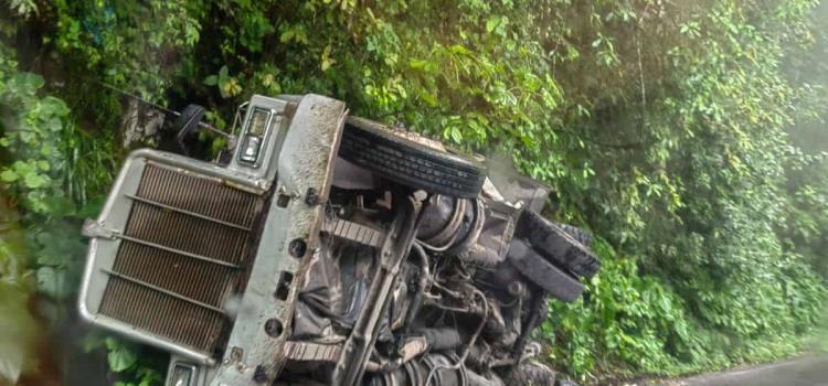 Exceso de velocidad causa de múltiples percances en la sierra