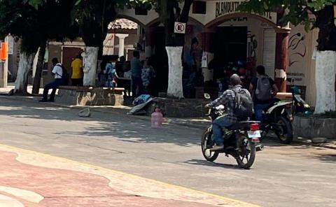 Importante el uso casco de seguridad 
