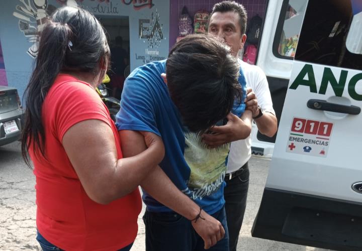 Joven golpeado fue auxiliado