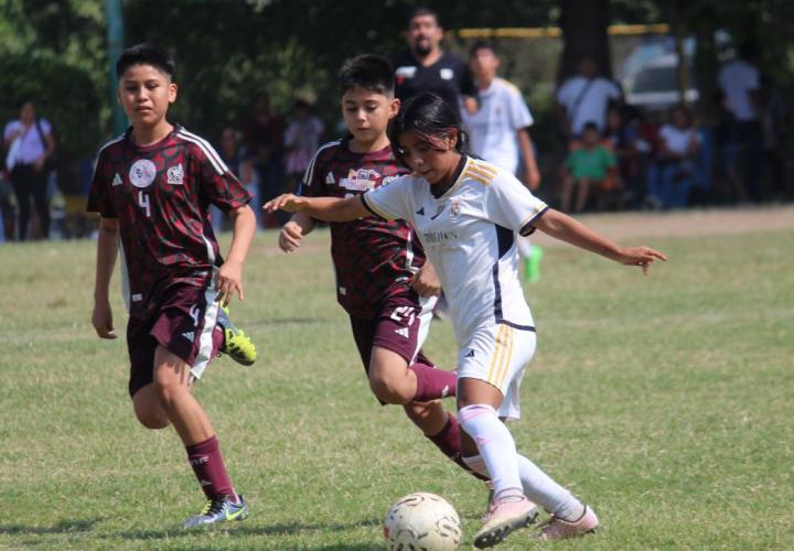 El Porvenir y Auto Lavado La Huerta en salomónico empate