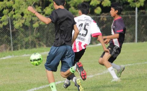 Deportivo Sol brilló en futbol Juvenil A ganó a Galácticos
