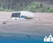 En Ilamatlán pasajeros casi mueren ahogados