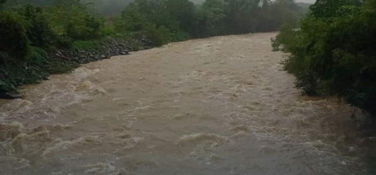 Tras intensas lluvias Ríos y arroyos aumentan nivel 