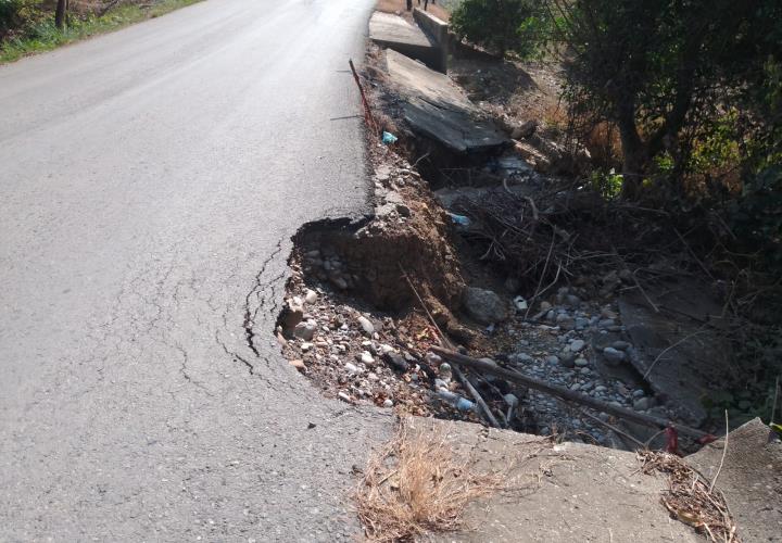 Se desgaja más la carretera estatal