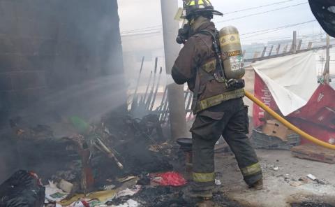 ARDIÓ UNA VIVIENDA 
