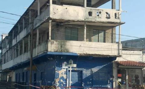 Buscan a herederos de peligroso edificio
