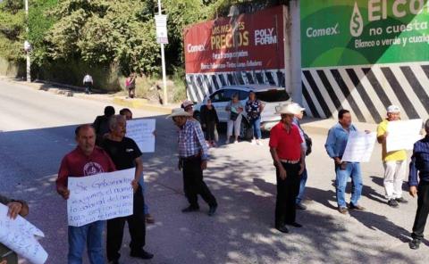 Protestaron jubilados con cierre de bulevar
