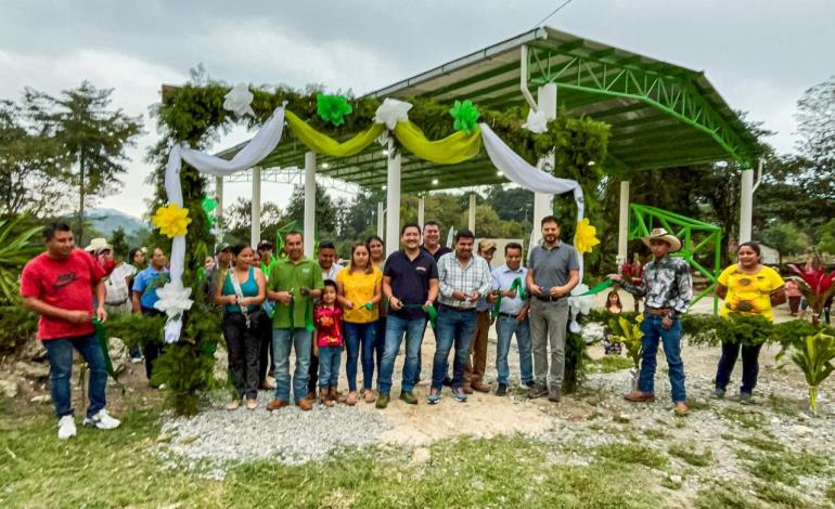 Inauguró Alcalde galera comunal 