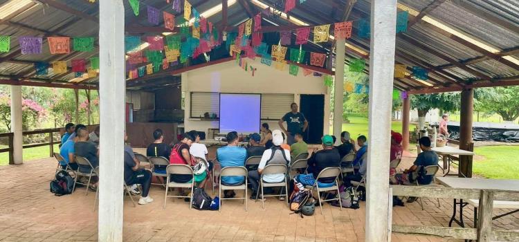 Capacitaron a guías  en rescate acuático