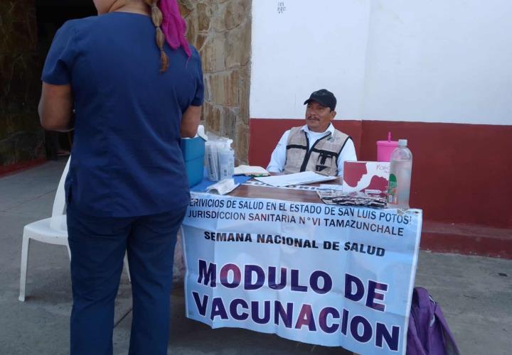 Instalan módulo de vacunación