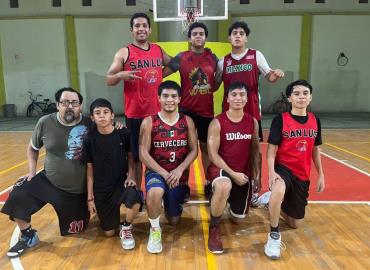 Juegazo de básquet Bravos vs Bar Tolín