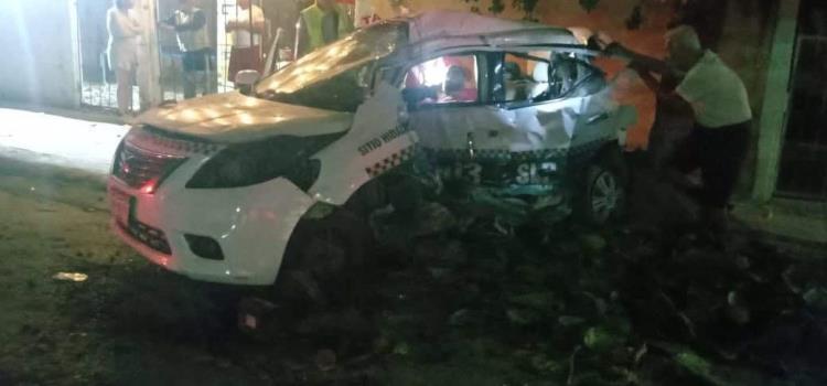 TAXISTA MUERTO EN BRUTAL CHOQUE      