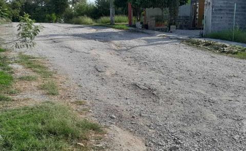 Calles deshechas en "Lomas de Santiago"
