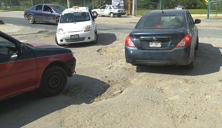 Conductores se quejan del mal estado de las vías 