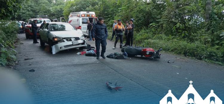 Moto chocó contra auto