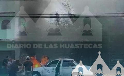 ¡Auto se incendió!
