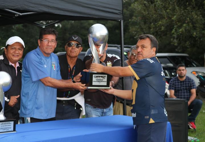 Cierra competencia con la entrega de los premios