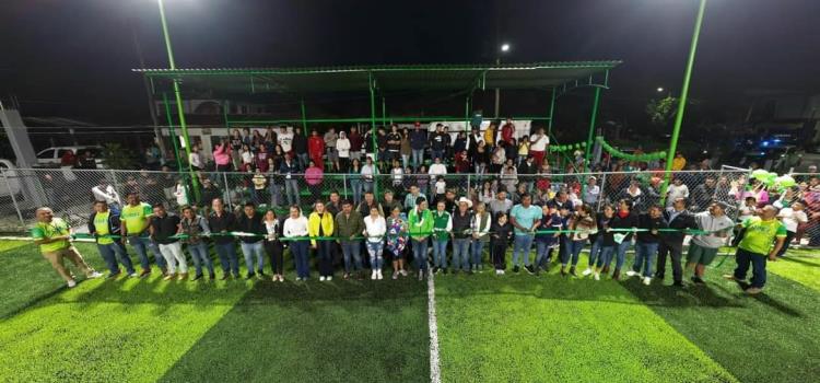 Inauguraron cancha de futbol uruguayo 