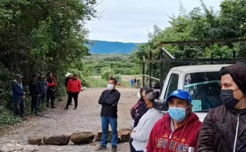 Vecinos solicitan extinguir fuego en el relleno sanitario