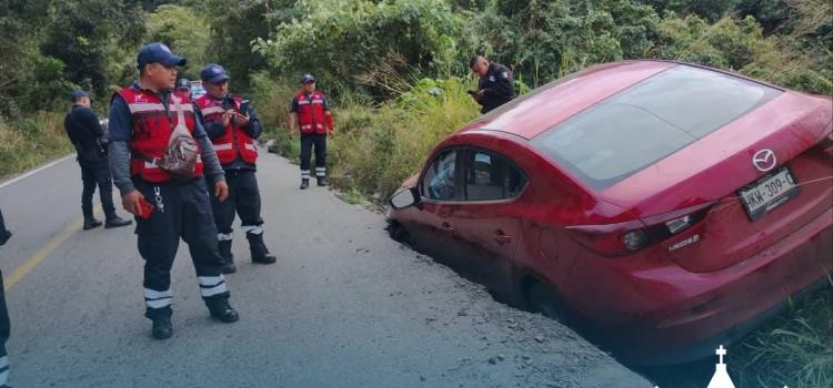 Profesor casi se mata en volcadura