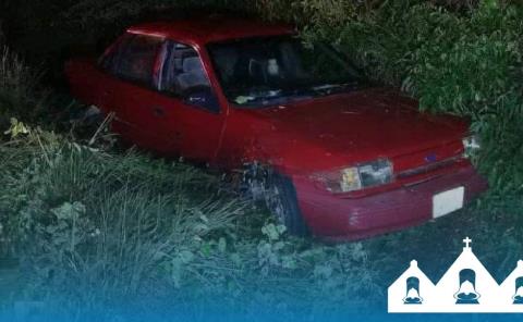 Auto se salió de la carretera