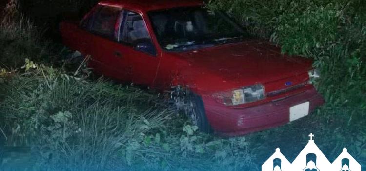 Auto se salió de la carretera