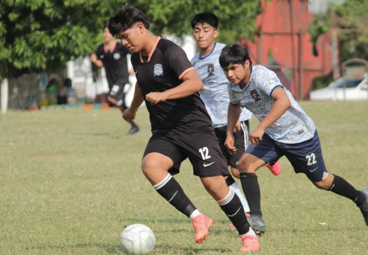 La Academia Municipal doblegó 3 a 0 a Huexco