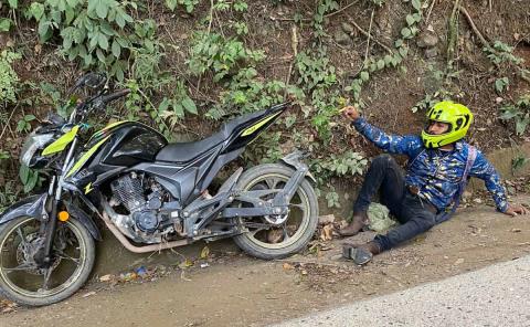 Ebrio motociclista accidentado