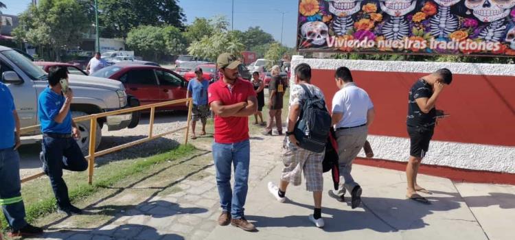 Hombre armado causa  "pánico" en secundaria