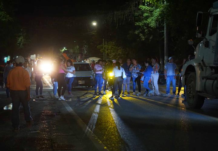 Bloqueo de vía federal provocó caos vial