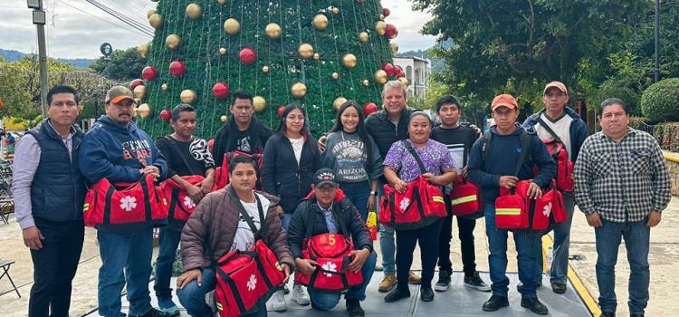 Entregan 9 botiquines de primeros auxilios Entregan 9 botiquines de primeros auxilios