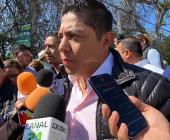 Gobernador reconoce liderazgo de Arnulfo U. 