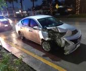 Coche se impactó contra una nodriza    