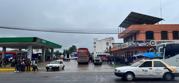 Autobuses de turismo abarrotan la ciudad