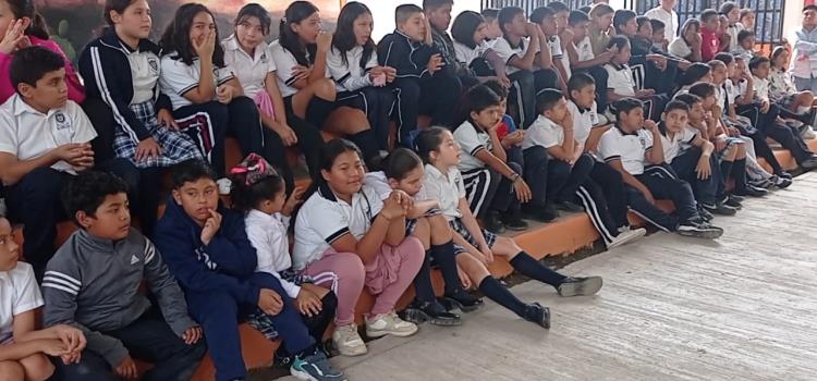 Buscan padrinos en las escuelas