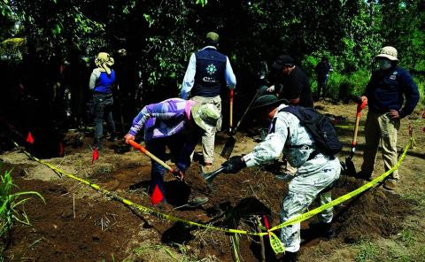 Hallaron 11 narcofosas