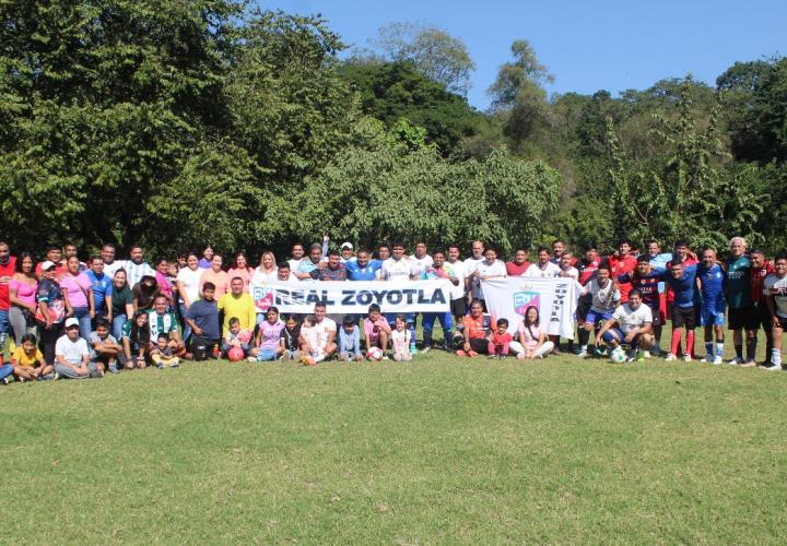 Zoyotla previo a posada tuvo encuentro de futbol