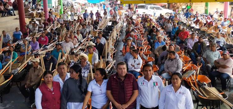 Entregaron equipo a los trabajadores