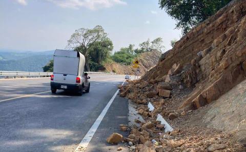 Temen más accidentes por riesgosa carretera