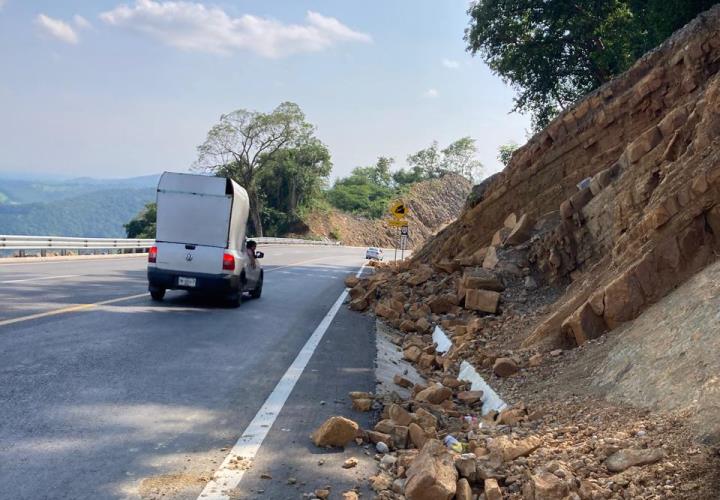 Temen más accidentes por riesgosa carretera