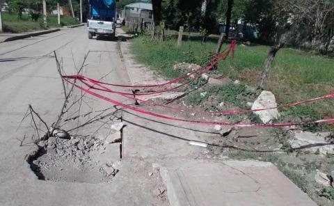 Se hunde calle en Tampacán