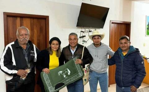 Gabino Hernández

Fortalece lazos con nueva delegación 
