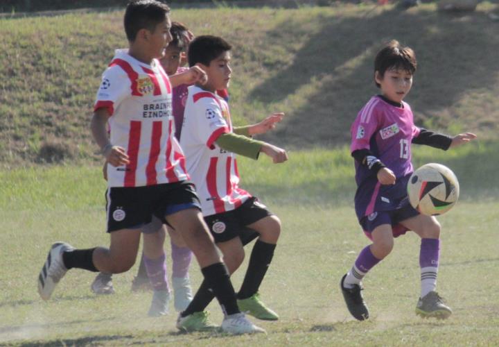 Retoma competencia en balompié infantil A