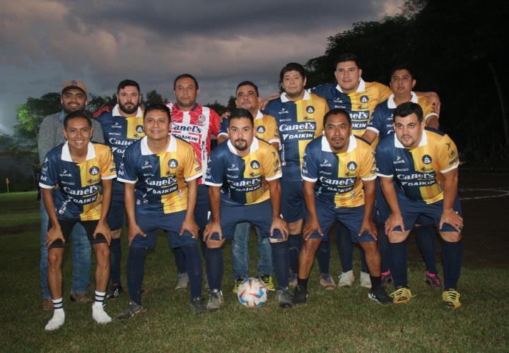 Reinicia hostilidades el futbol empresarial