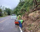 Rehabilitan caminos afectados por lluvias