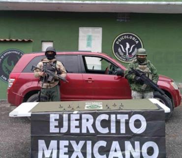 Hallaron camioneta con "poncha-llantas"