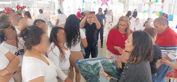 DIF Xilitla llevó alegría al Cereso